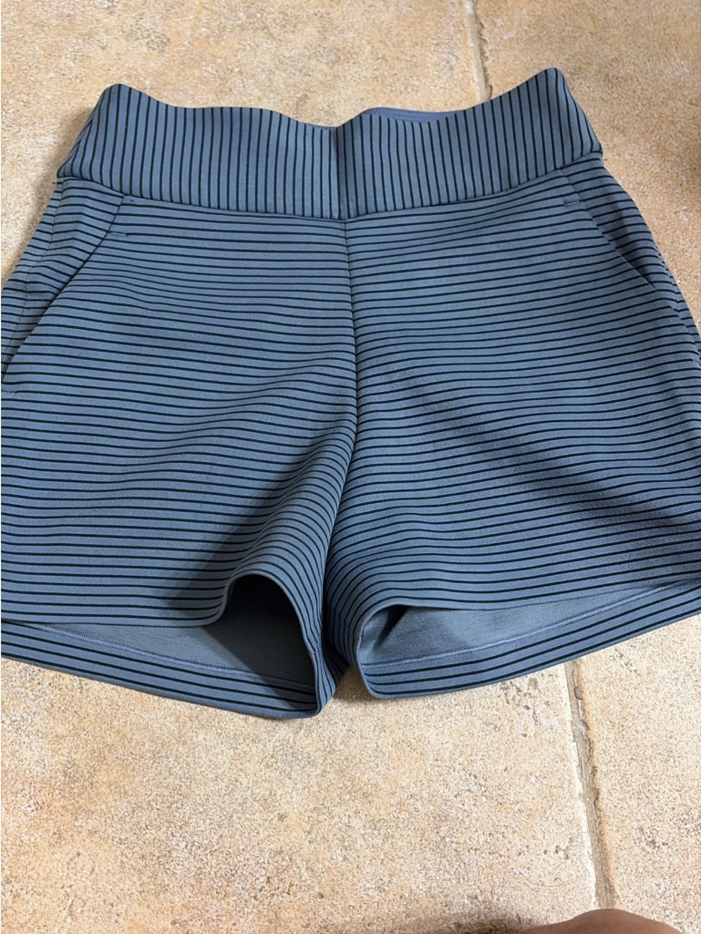 lululemon athletica Striped High-Waist Shorts in Slate Blue Sz 4